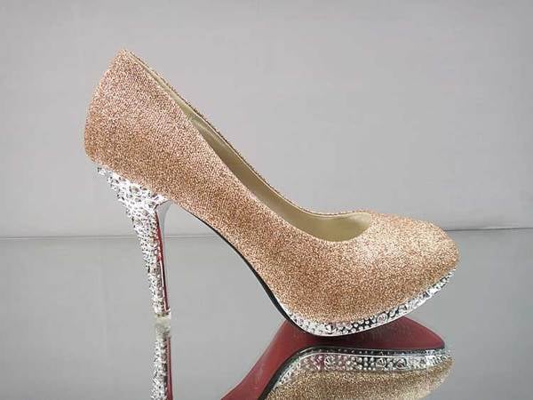 Стилни дамски обувки- различна височина от 6 и 9 см