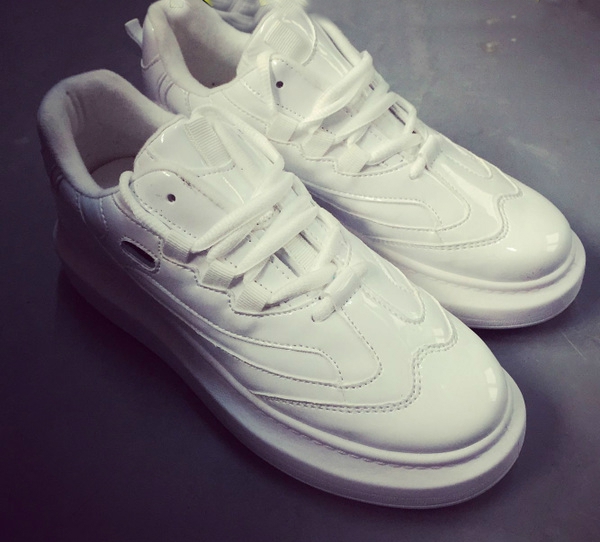 Дамски маратонки в няколко цвята