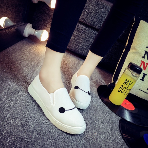 Γυναικεία  παπούτσια με εκτύπωση σε διάφορα χρώματα