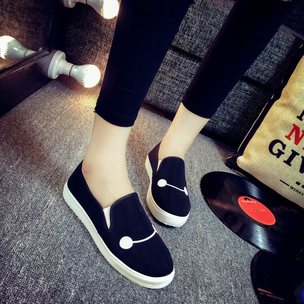 Γυναικεία  παπούτσια με εκτύπωση σε διάφορα χρώματα