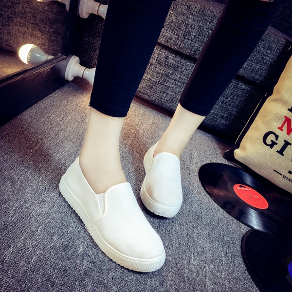 Γυναικεία  παπούτσια με εκτύπωση σε διάφορα χρώματα