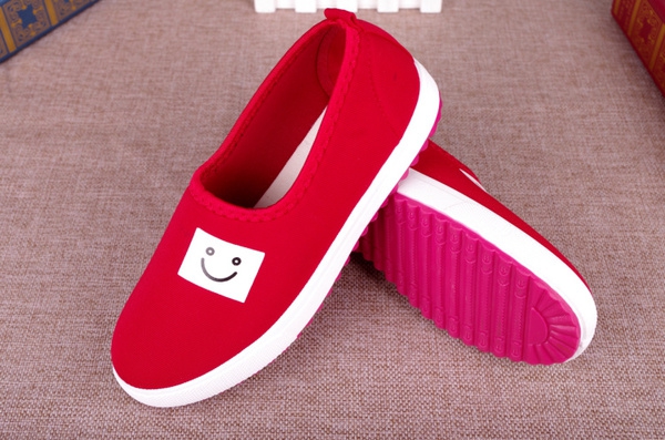 Γυναικεία  παπούτσια με εκτύπωση σε διάφορα χρώματα