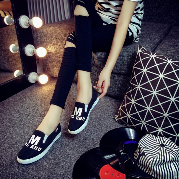 Γυναικεία  παπούτσια με εκτύπωση σε διάφορα χρώματα