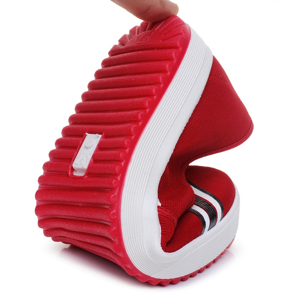 Γυναικεία  παπούτσια με εκτύπωση σε διάφορα χρώματα