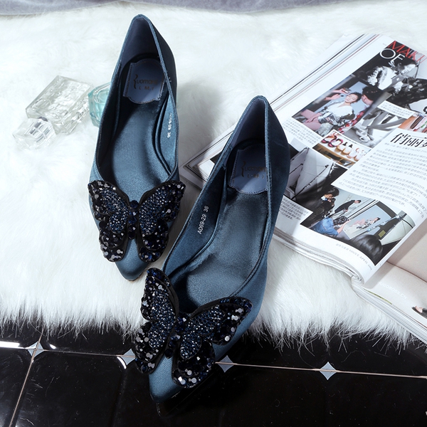 Елегантни дамски обувки 