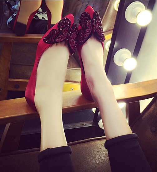 Елегантни дамски обувки 