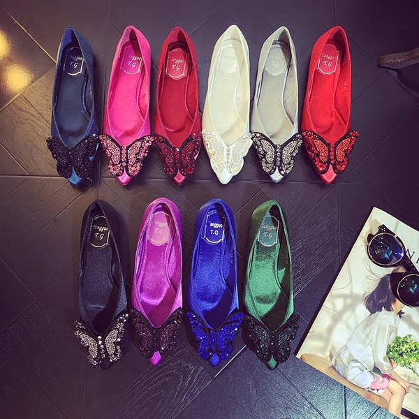 Елегантни дамски обувки 