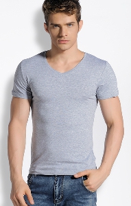 Стилна мъжка тениска в няколко цвята 