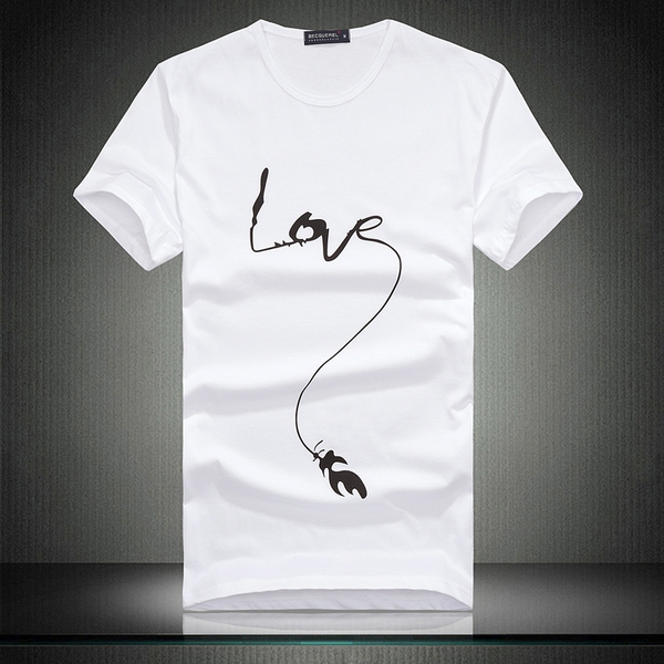 Много различни модели мъжки тениски