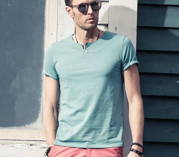 Модерна мъжка тениска в различни цветове