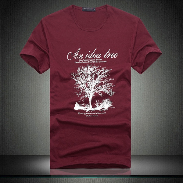 Различни модели модерни мъжки тениски