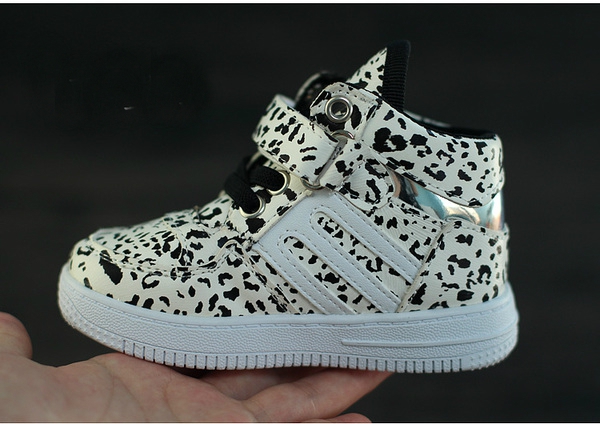 Стилни детски обувки 