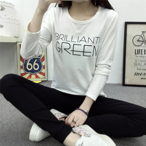 Κυρίες λευκό πουκάμισο με διαφορετικές εκτυπώσεις των χαρακτήρες κινουμένων σχεδίων ή μεγέθη