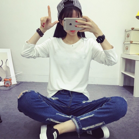 Κυρίες λευκό πουκάμισο με διαφορετικές εκτυπώσεις των χαρακτήρες κινουμένων σχεδίων ή μεγέθη