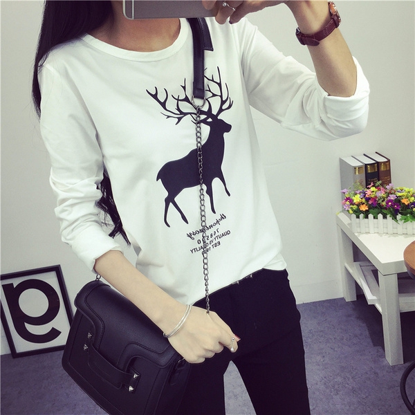 Κυρίες λευκό πουκάμισο με διαφορετικές εκτυπώσεις των χαρακτήρες κινουμένων σχεδίων ή μεγέθη