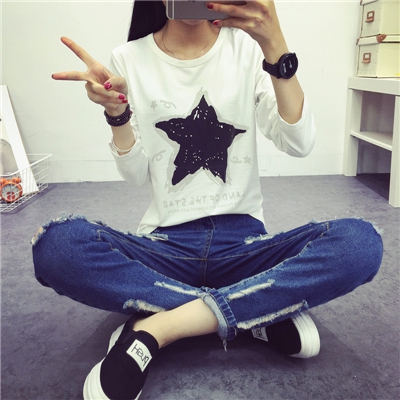 Κυρίες λευκό πουκάμισο με διαφορετικές εκτυπώσεις των χαρακτήρες κινουμένων σχεδίων ή μεγέθη