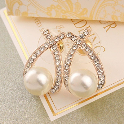 Най различен избор от дамски обеци