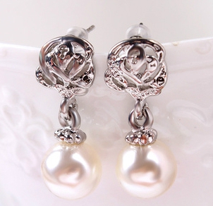 Модерни Дамски Обеци