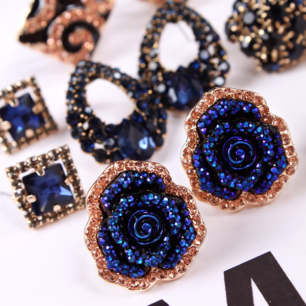 Модерни Дамски Обеци