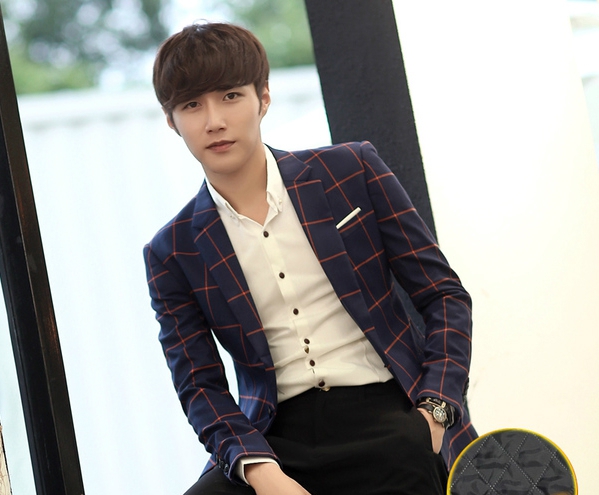 Стилни мъжки карирани сака - 4 модела 