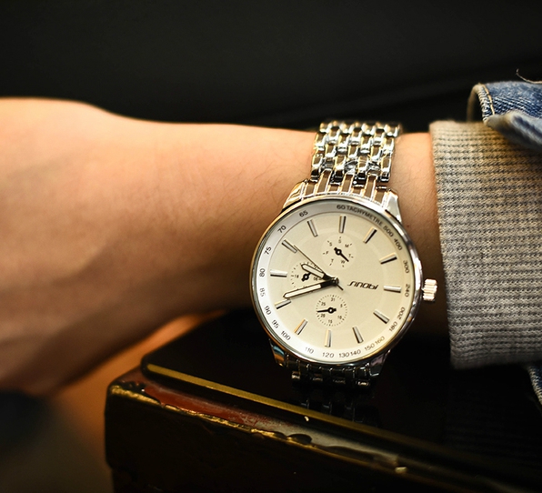 Мъжки кварцов часовник , метална каишка