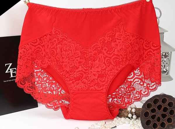 Γυναικεία  δαντελωτές  εσώρουχα σε διάφορα χρώματα - κόκκινο, μωβ, μπλε - κορυφαία μοντέλα