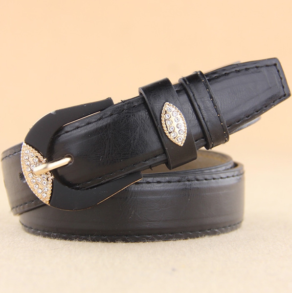 Различни модели топ дамски колани в различни цветове от изкуствена кожа