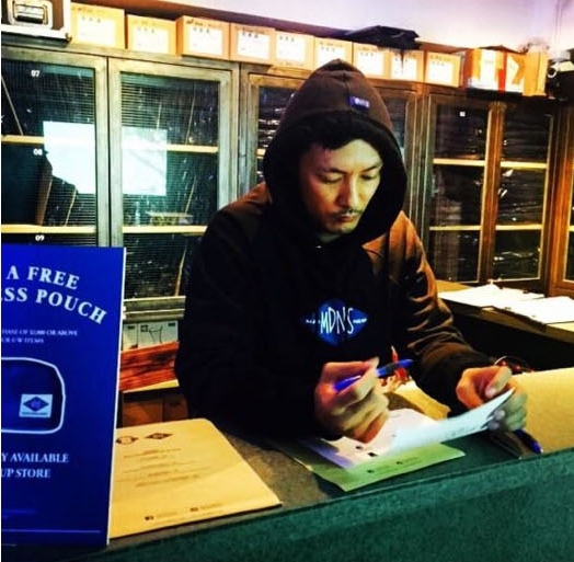 Цветни плътни мъжки суичъри стил ърбън - 9 модела 