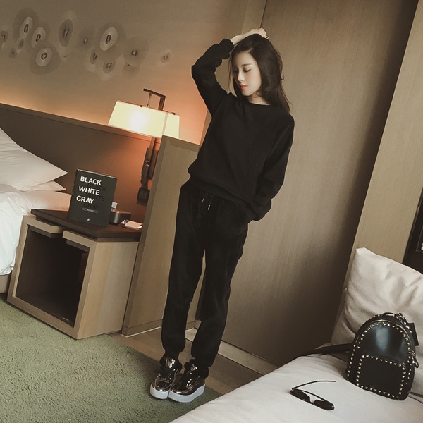 Дамско спортно облекло -сиво, черно 