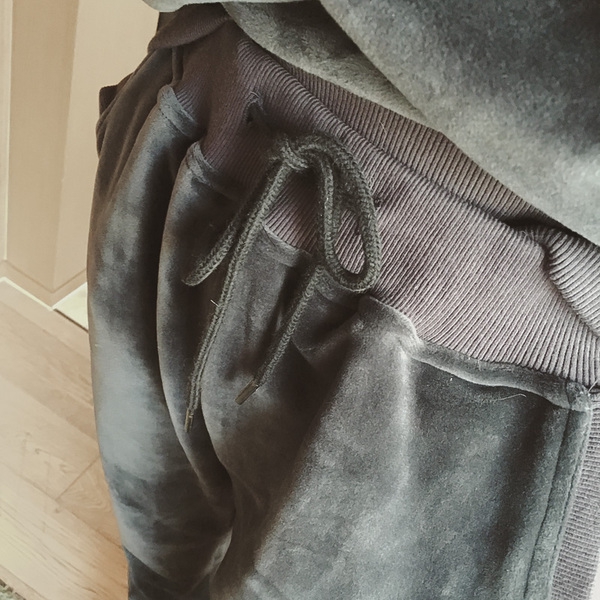 Дамско спортно облекло -сиво, черно 