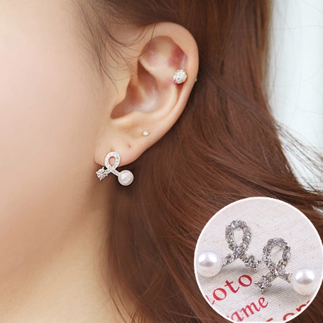 Κομψά, μοντέρνα, γυναικέια σκουλαρίκια σε χαμηλές τιμές!