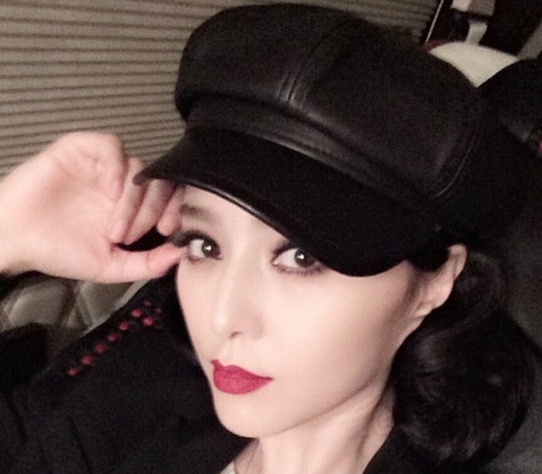 σύγχρονο μαύρο καπέλο Γυναικών - περιφέρεια 56-58 cm