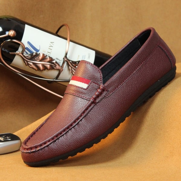 Διαφορετικά μοντέλα ανδρικά παπούτσια  για την άνοιξη  - κομψά και μοντέρνα