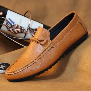 Различни модели мъжки пролетни обувки - стилни и модерни 