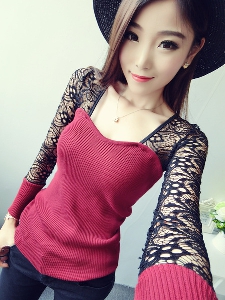 Уникална дамска блуза стандартен размер - червена, черна