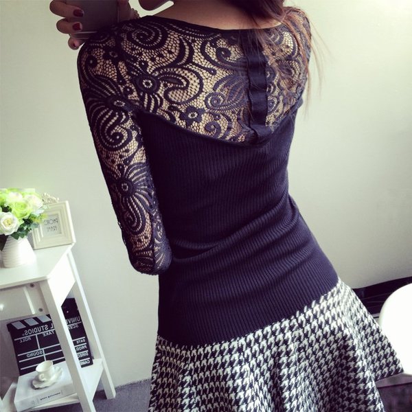 Уникална дамска блуза стандартен размер - червена, черна