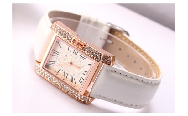 Ретро дамски часовници в 4 цвята