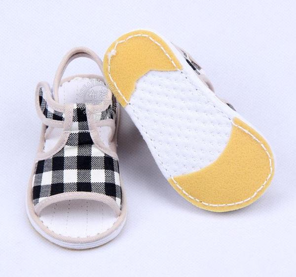 Сандалки за малки деца - бебета в различни модели и размери 