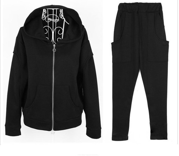 Γυναικεία ανοιξιάτικη αθλητική φόρμα με κουκούλα - 2 χρώματα: Γκρι και Μαύρο