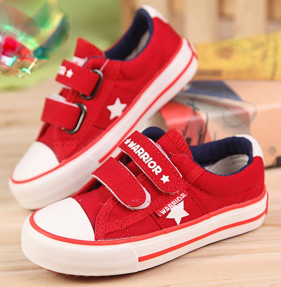 Детски платненки в различни цветове и размери - червени, сини, бели