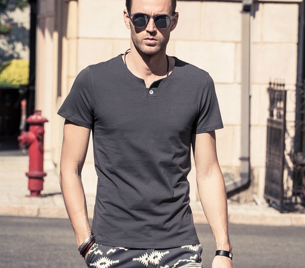 Πυκνά πουκάμισα απλό ανδρών - 10 μοντέλα