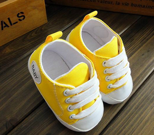 Евтини прохождащи бебешки обувки - различни цветове