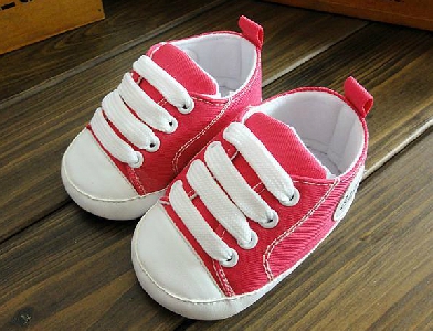 Φθηνά παπούτσια μωρών  - διαφορετικά χρώματα