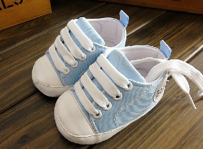 Φθηνά παπούτσια μωρών  - διαφορετικά χρώματα