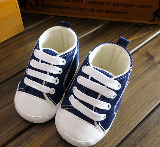 Евтини прохождащи бебешки обувки - различни цветове