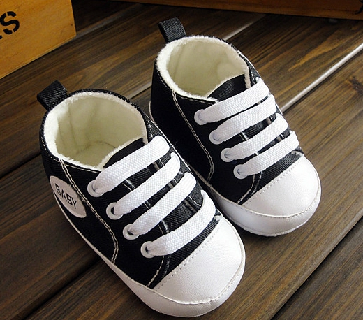 Евтини прохождащи бебешки обувки - различни цветове