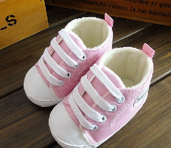 Евтини прохождащи бебешки обувки - различни цветове