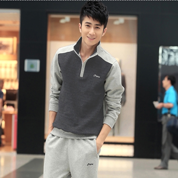 Ανδρικό αθλητικό σετ σε 2 μέρη σε γκρι, μαύρο, λευκό, μπλε και πράσινο χρώμα