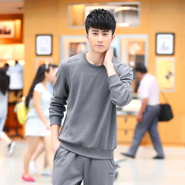 Ανδρικό αθλητικό σετ σε 2 μέρη σε γκρι, μαύρο, λευκό, μπλε και πράσινο χρώμα