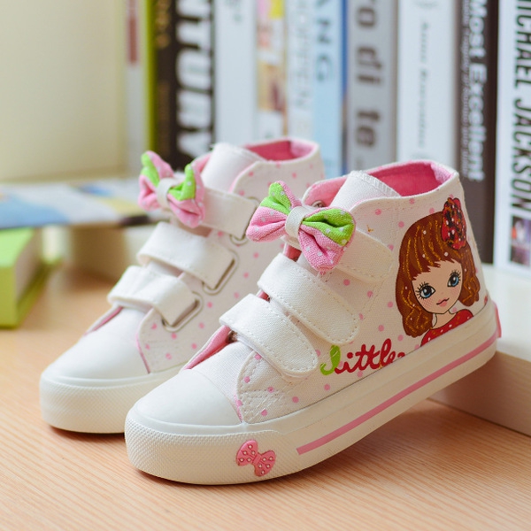 Παιδικά ανοιξιάτικα παπούτσια - διαφορετικά κορυφαία μοντέλα